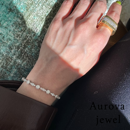 Round & Baguette Diamond Fashion Bracelet | Luxury Gold Bracelet
