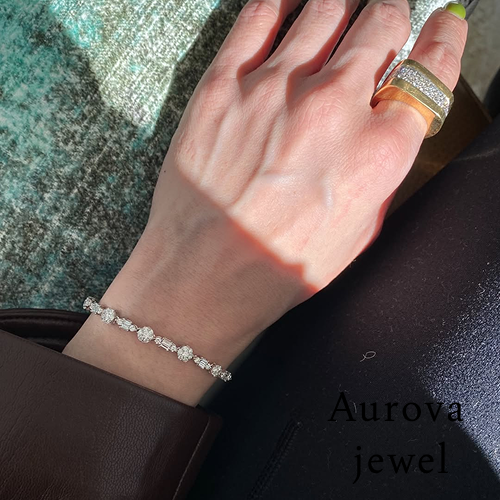 Round & Baguette Diamond Fashion Bracelet | Luxury Gold Bracelet