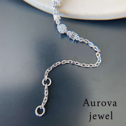 Round & Baguette Diamond Fashion Bracelet | Luxury Gold Bracelet