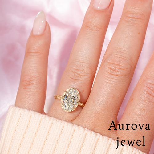 Oval Halo Diamond Engagement Ring in 14K Yellow Gold Secondary image