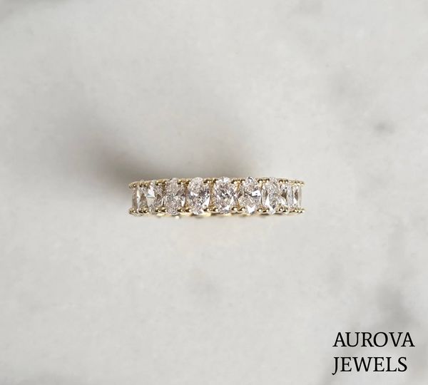 Oval Diamond Eternity Band | Shared Prong Gold Wedding Ring
