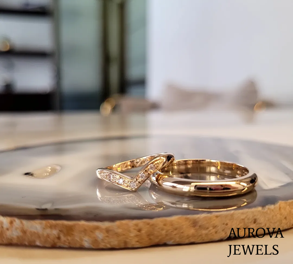 Chevron Diamond Wedding Ring Set | Curved Gold Bridal Bands Main image
