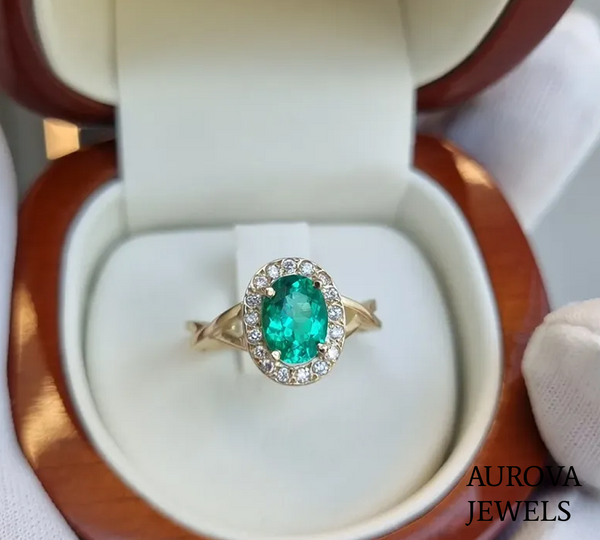 Oval Emerald Halo Engagement Ring | Diamond Halo Gold Ring