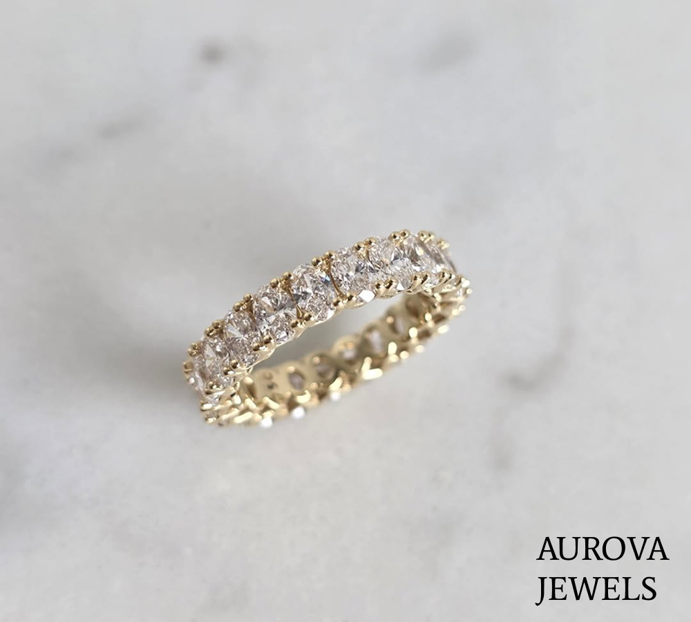 Oval Diamond Eternity Band | Shared Prong Gold Wedding Ring