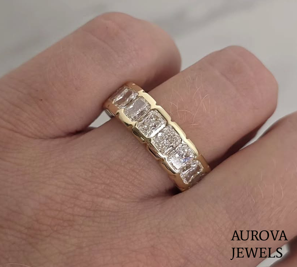 Emerald Cut Diamond Eternity Band | Gold Wedding Ring