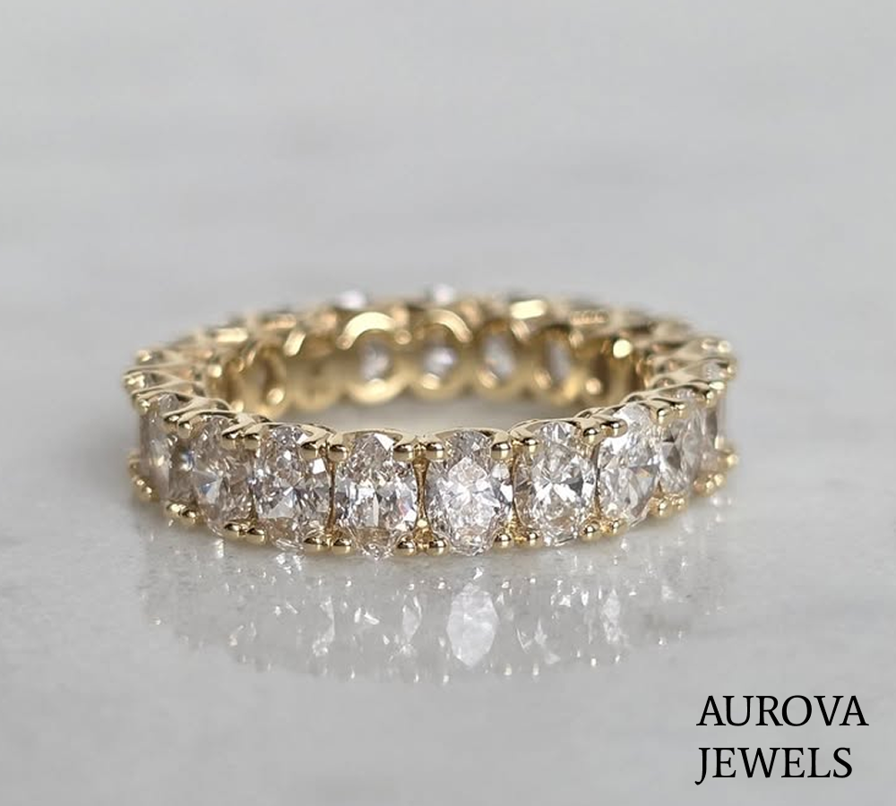 Oval Diamond Eternity Band | Shared Prong Gold Wedding Ring