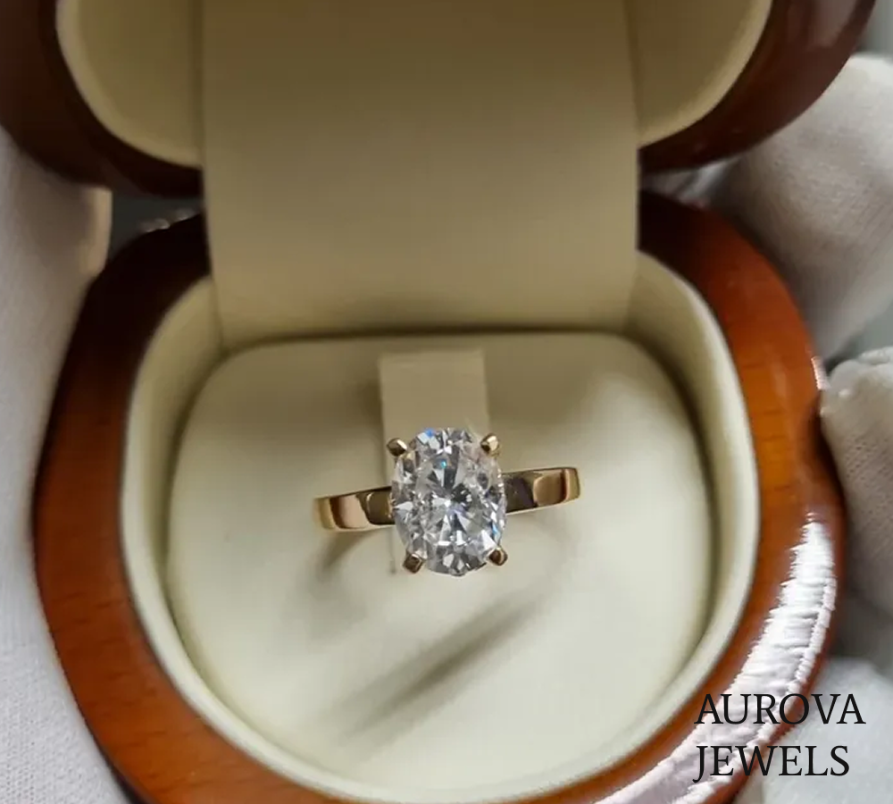 Oval Cut Solitaire Diamond Engagement Ring | Classic Gold Ring