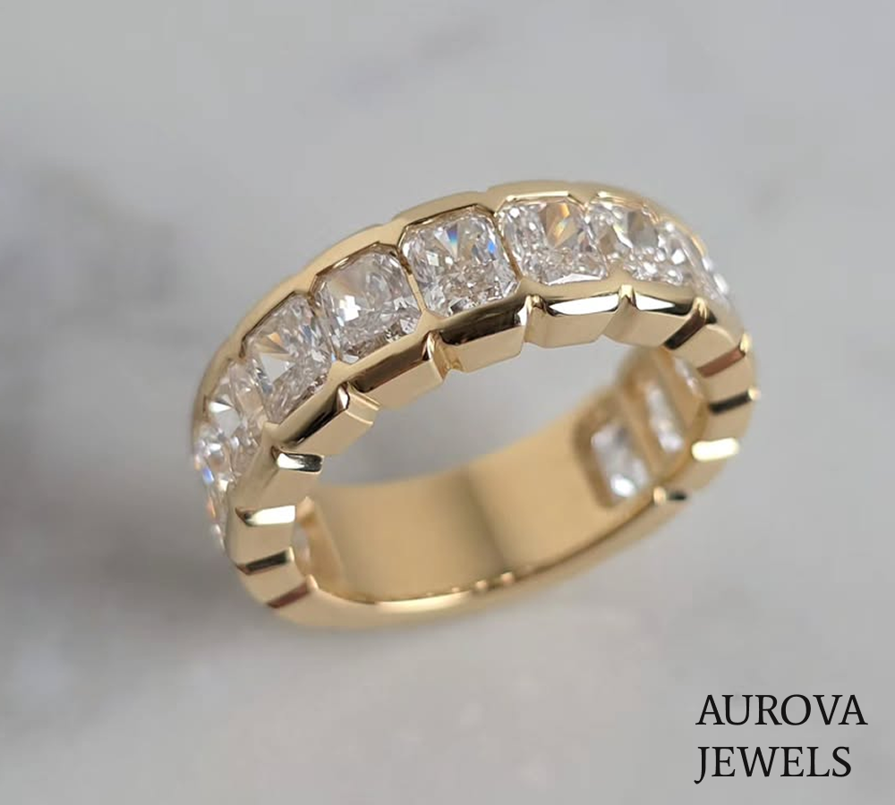 Emerald Cut Diamond Eternity Band | Gold Wedding Ring