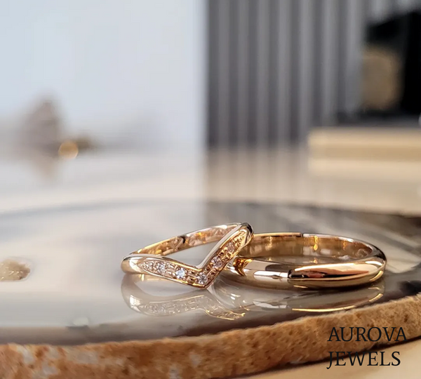 Chevron Diamond Wedding Ring Set | Curved Gold Bridal Bands