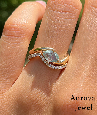 Luna Wave Ring – Oval Gold Bypass Designer Ring