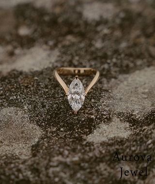 Luxury Marquise Cut Solitaire Diamond Engagement Ring in 14K Yellow Gold – Elegant Minimalist Bridal Ring for Women